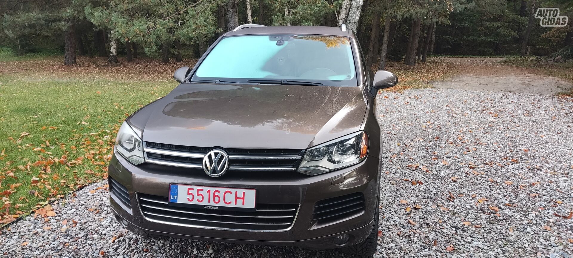 Volkswagen Touareg II 2011 y