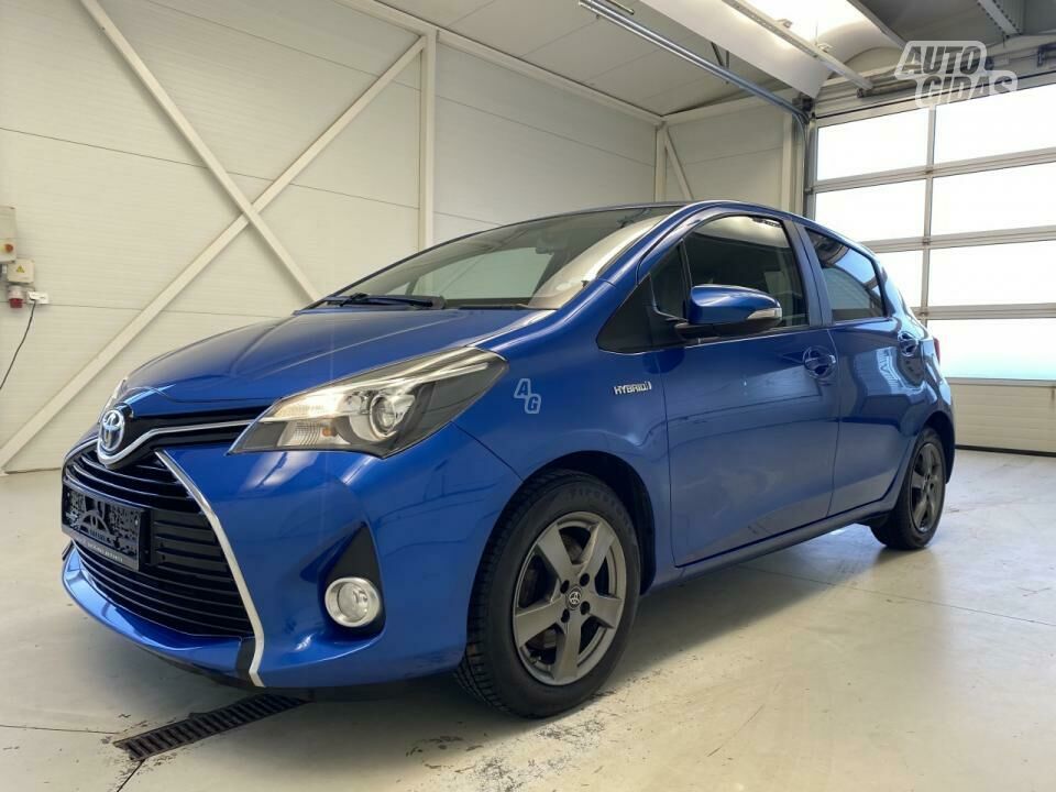 Toyota Yaris 2016 г Хэтчбек