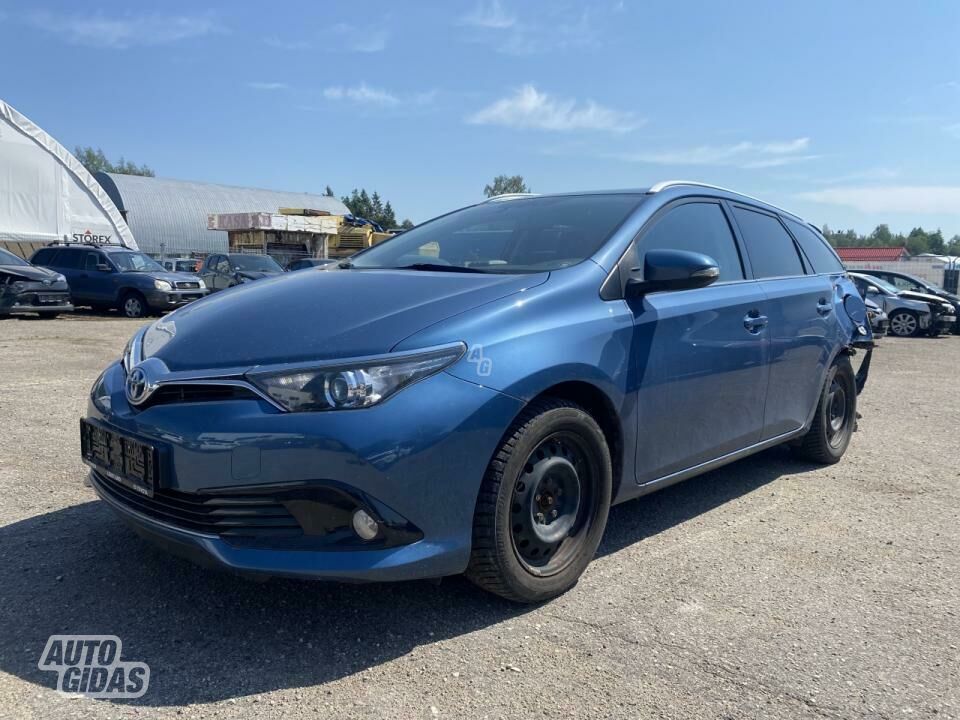 Toyota Auris 2016 m Universalas