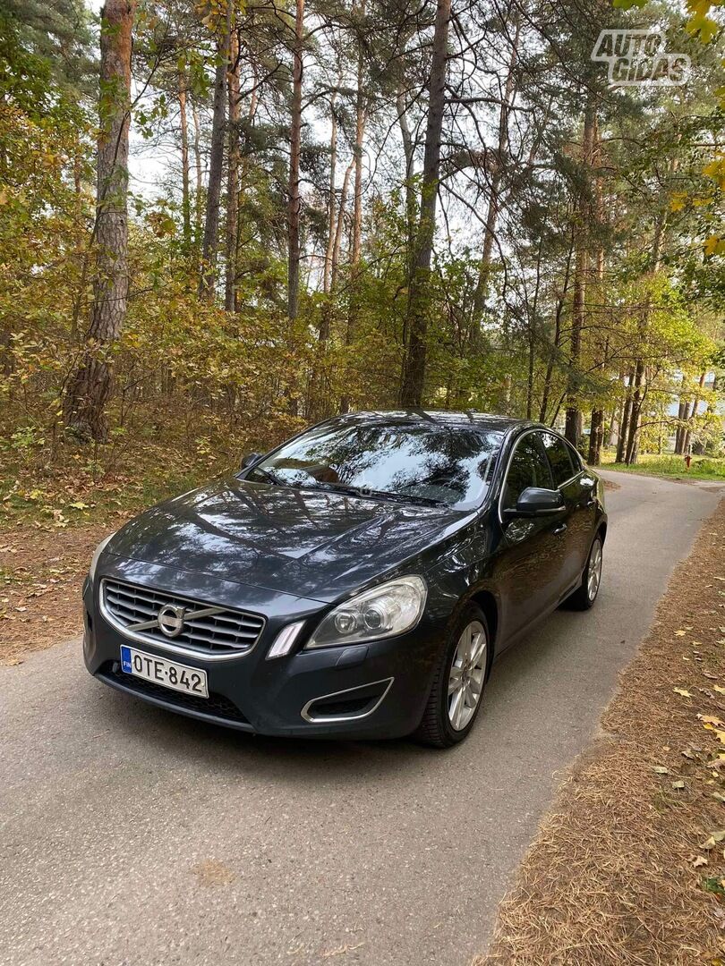 Volvo S60 II 2012 г