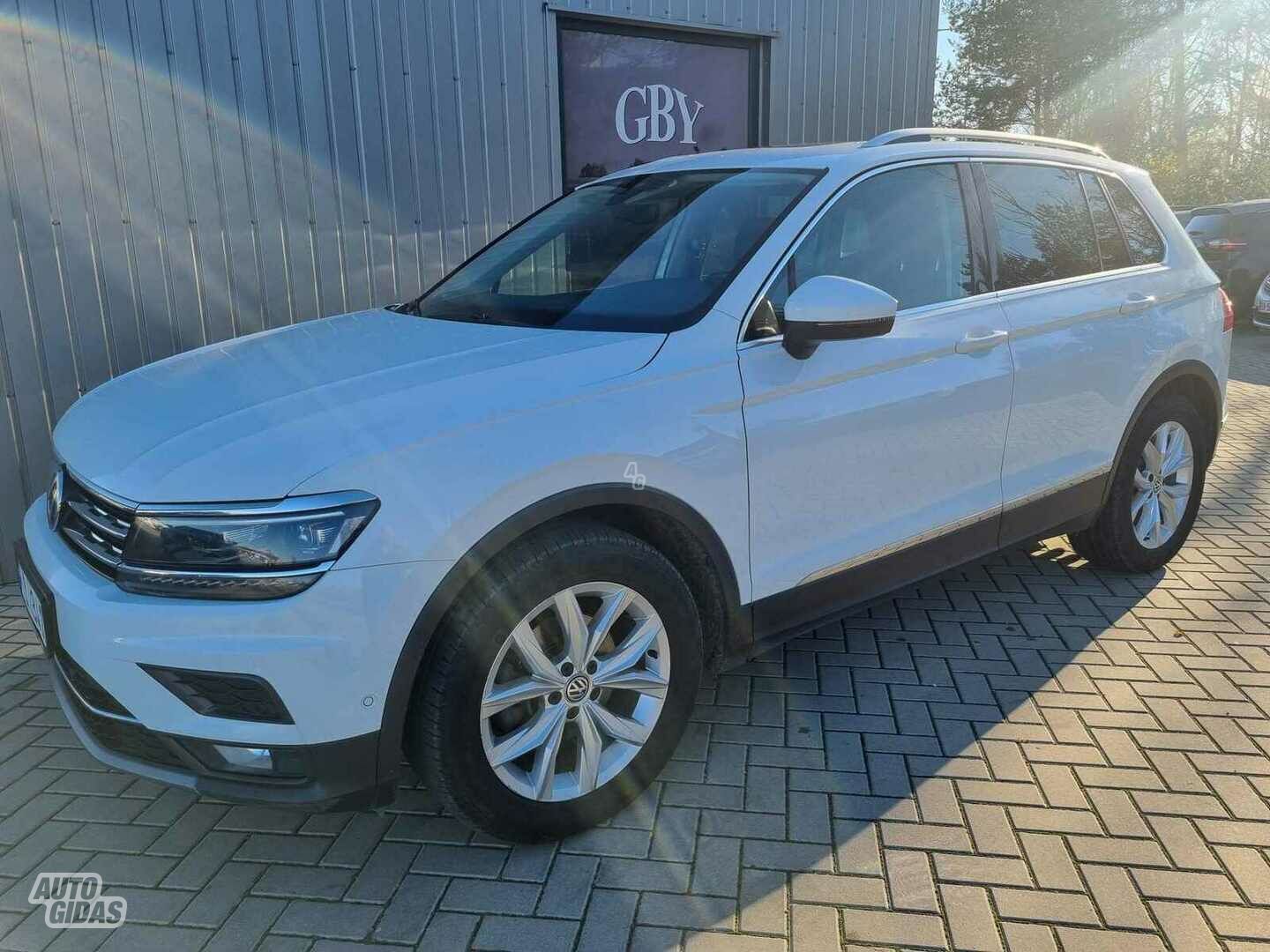 Volkswagen Tiguan 2019 y Off-road / Crossover