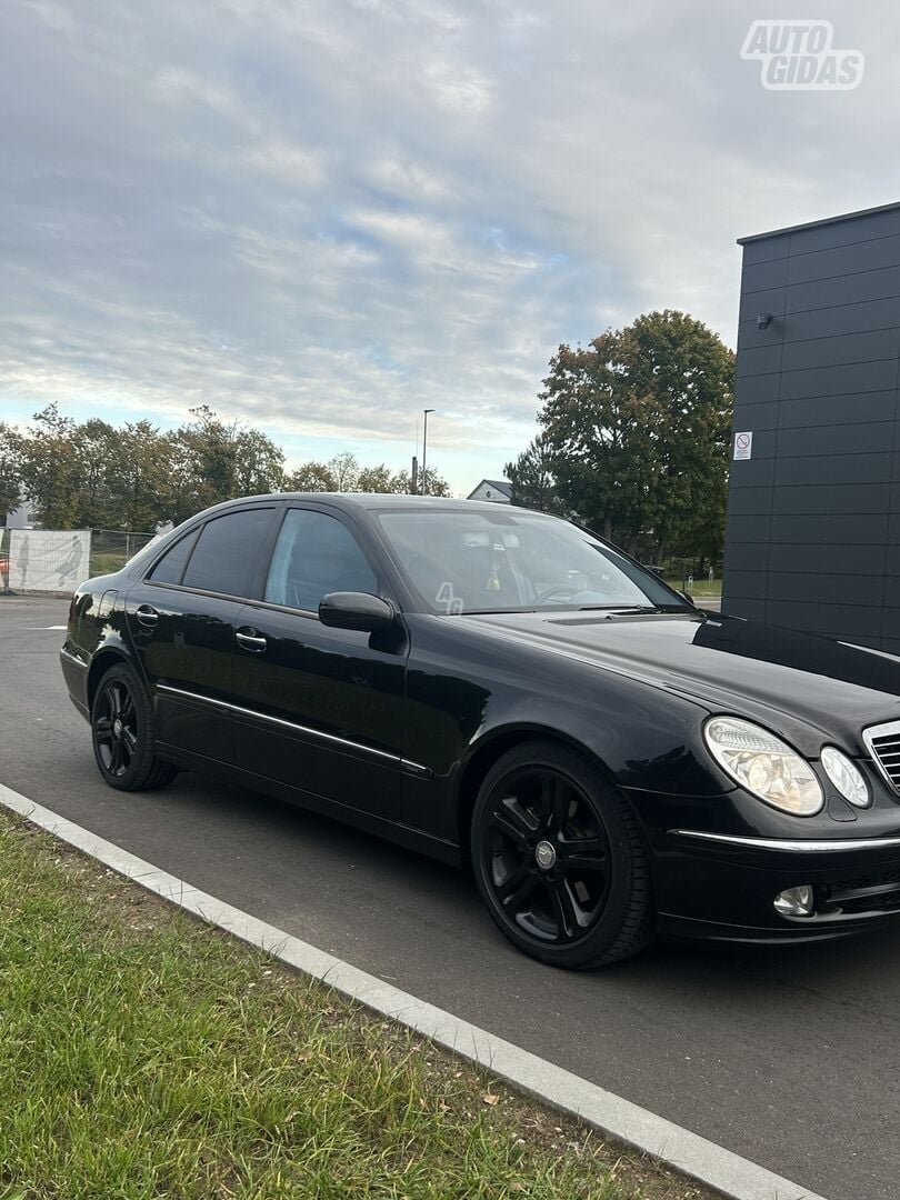 Mercedes-Benz E 270 W211 2003 m