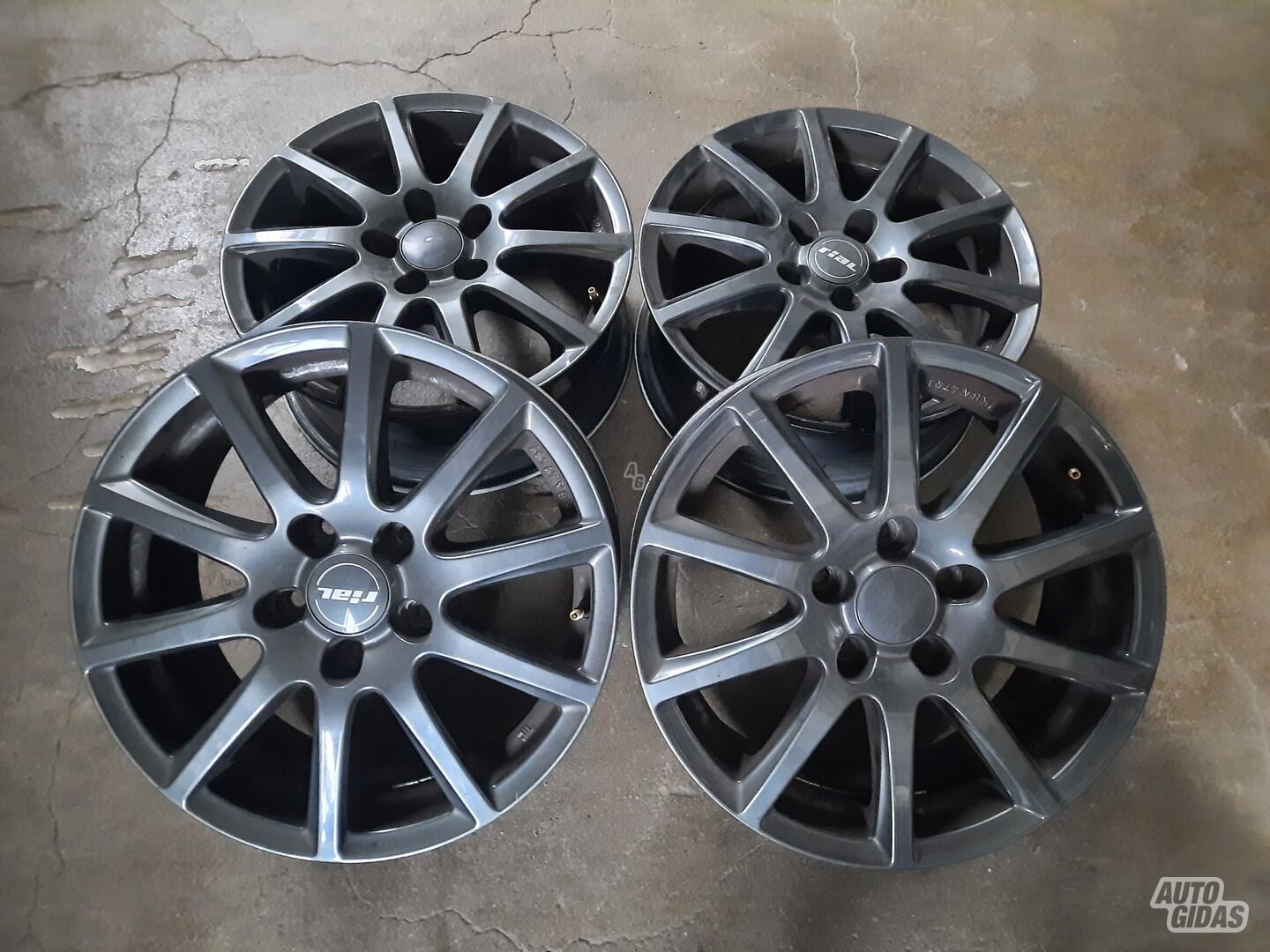 Rial light alloy R16 rims