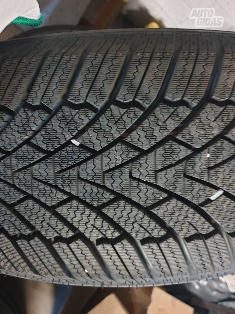 R16 universal tyres passanger car