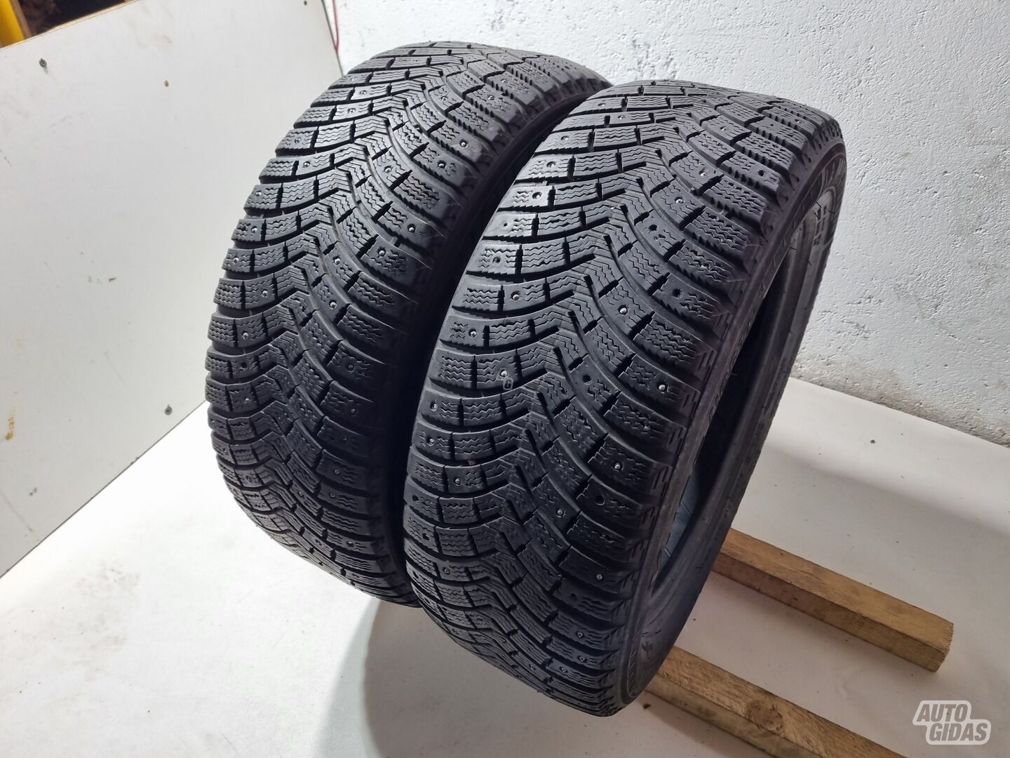 Michelin dygliuotos R17 winter tyres passanger car