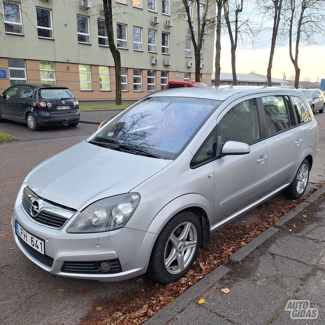 Opel Zafira B 2006 m