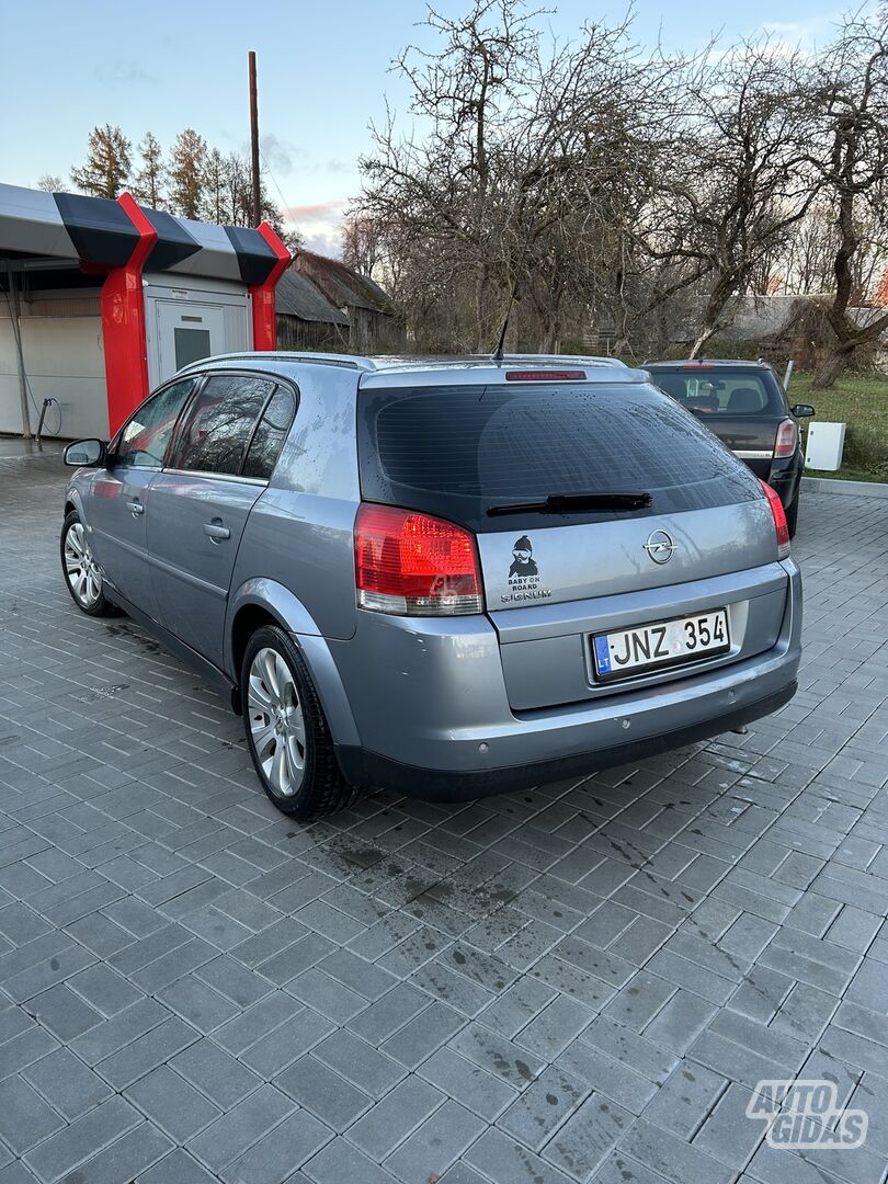 Opel Signum 2004 m Hečbekas