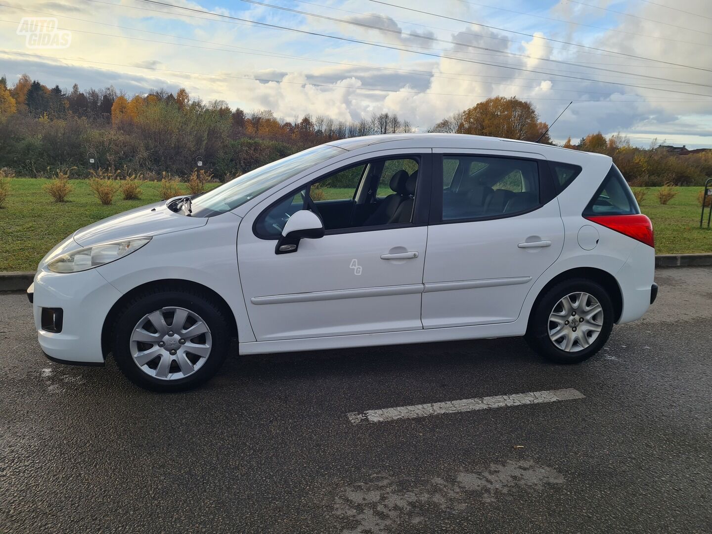 Peugeot 207 2011 m Universalas