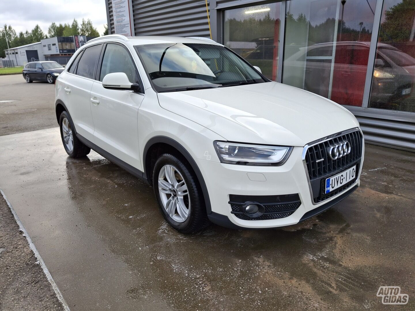 Audi Q3 2013 y Off-road / Crossover