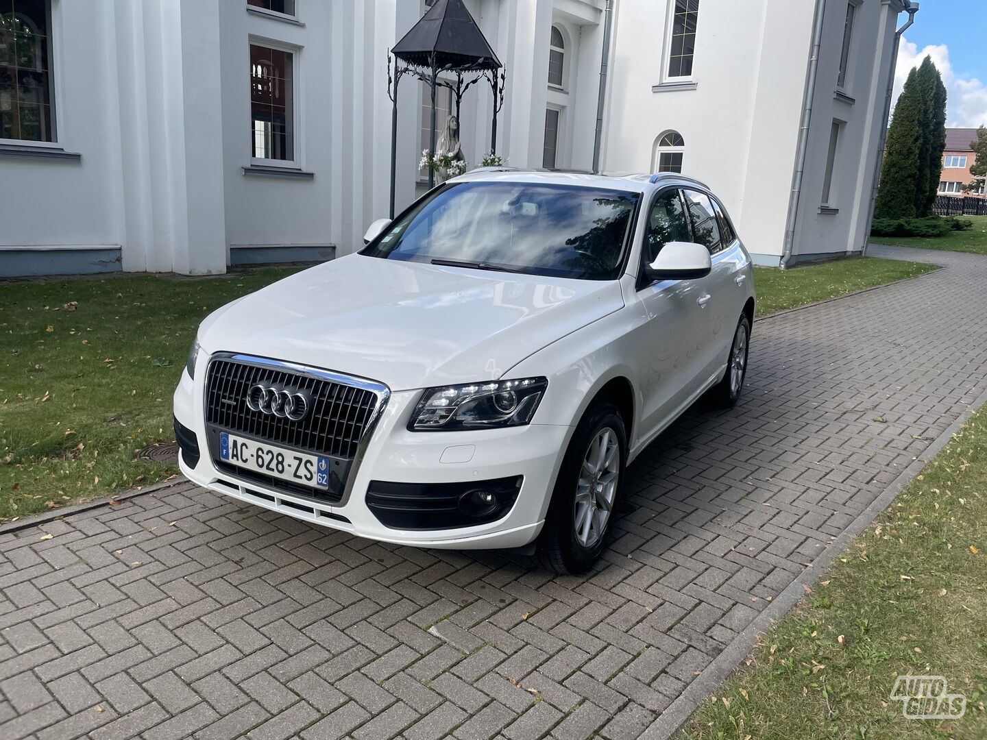 Audi Q5 2009 y Off-road / Crossover