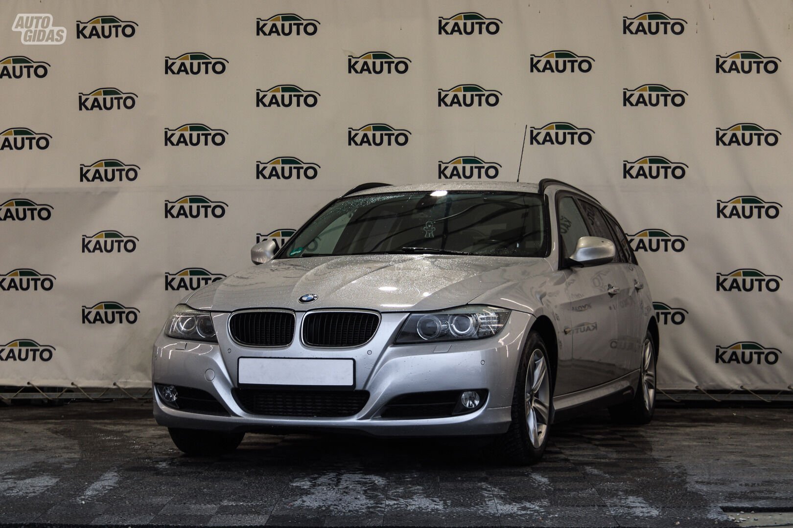 Bmw 320 2010 m Universalas