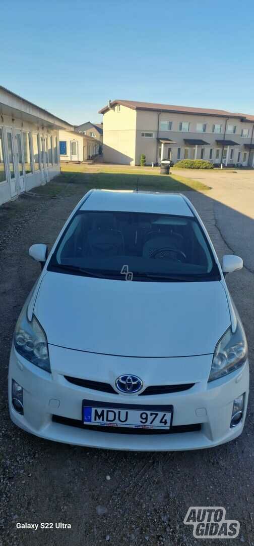 Toyota Prius 2010 г Хэтчбек