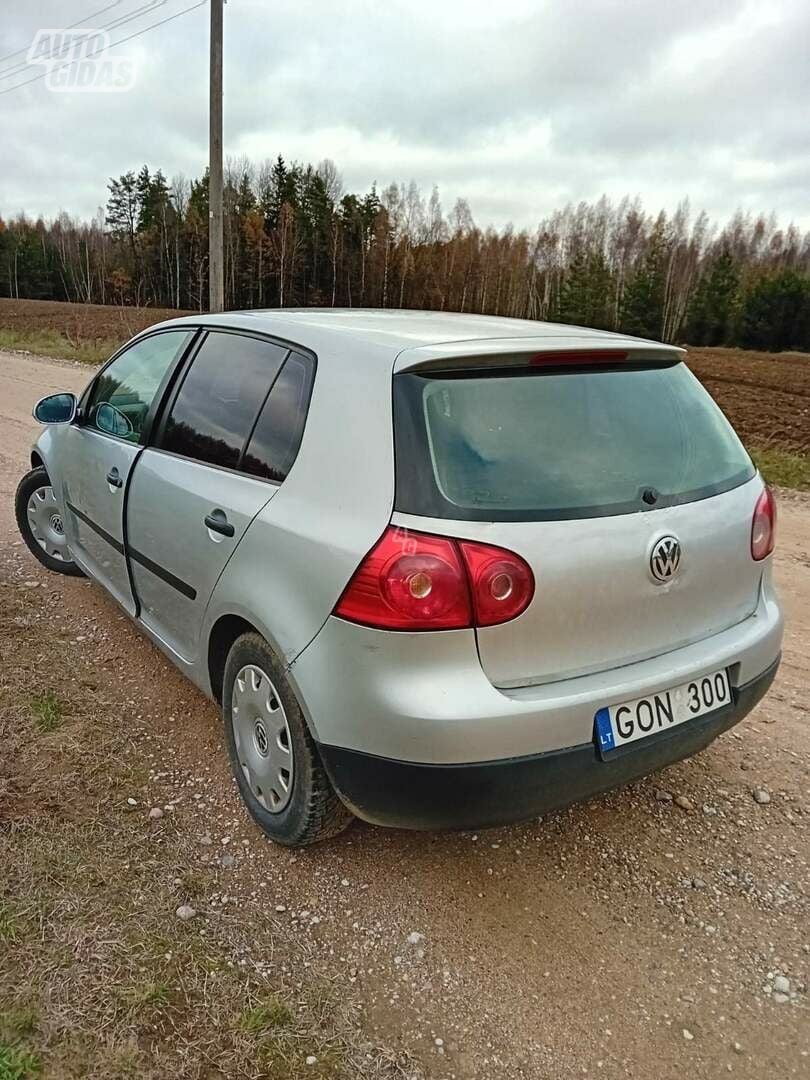 Volkswagen Golf V 2004 y