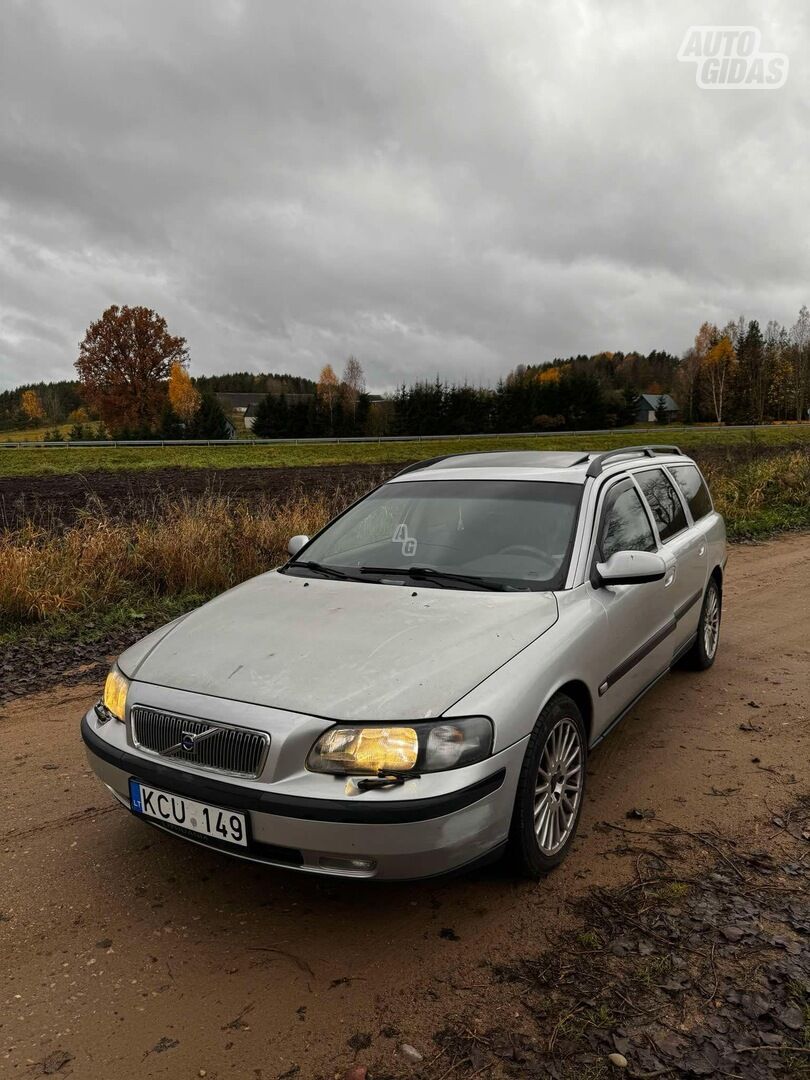 Volvo V70 II 2.4 120kw 2001 m dalys