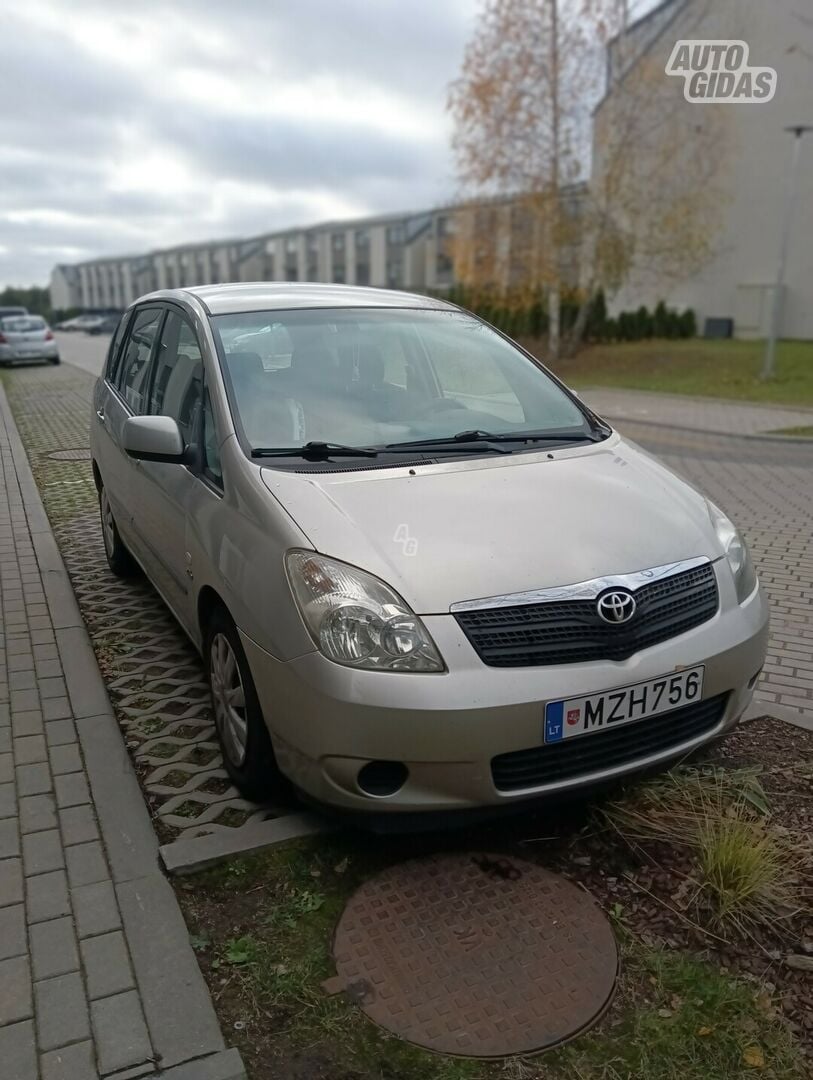 Toyota Corolla Verso I 2002 y