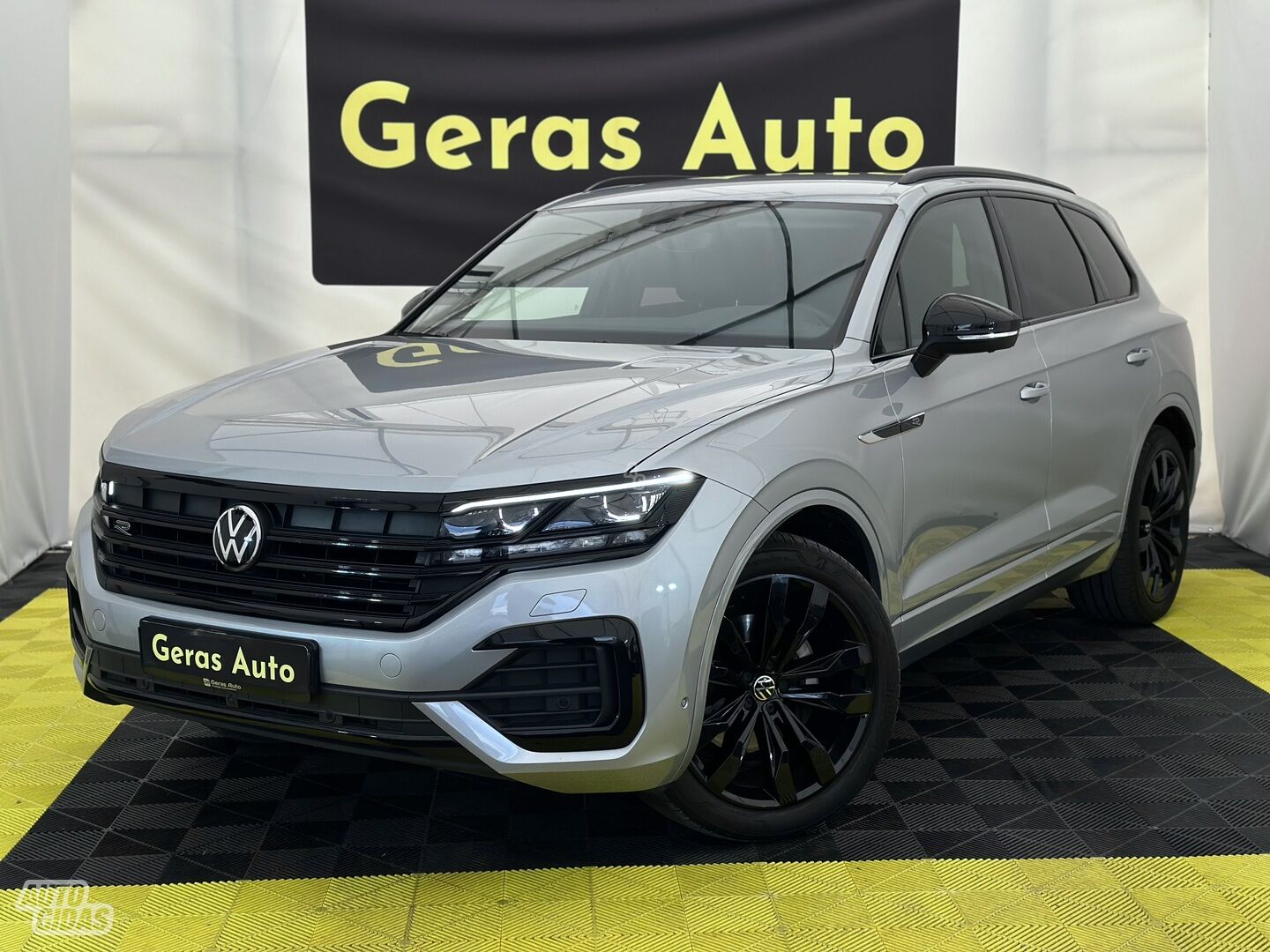 Volkswagen Touareg 2023 y Off-road / Crossover