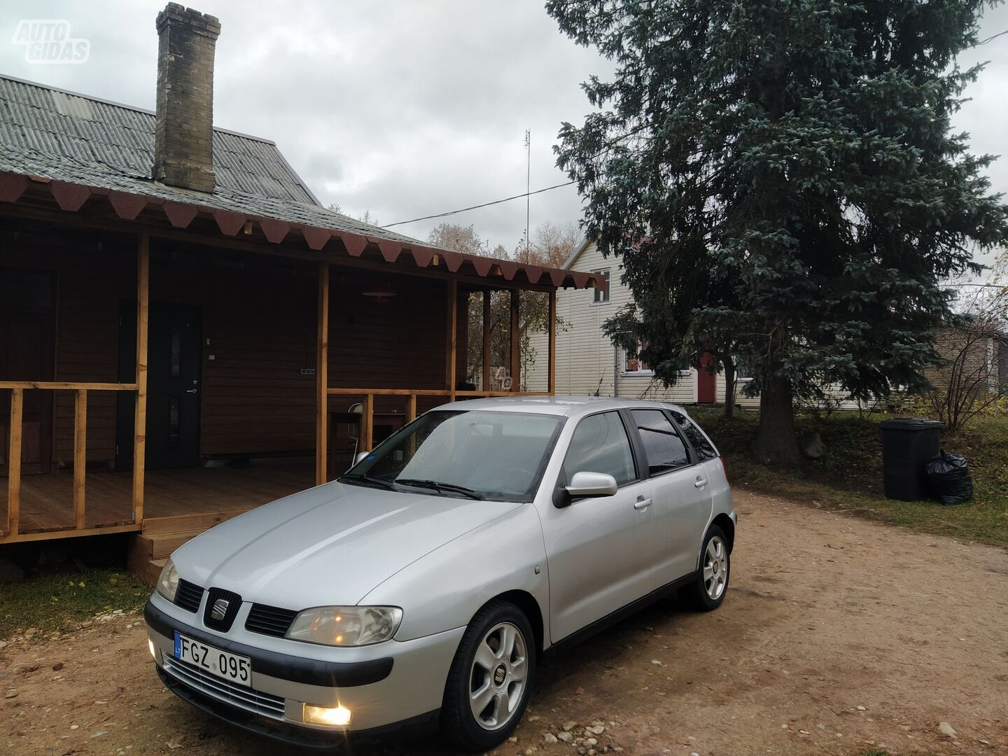 Seat Ibiza 2000 y Hatchback