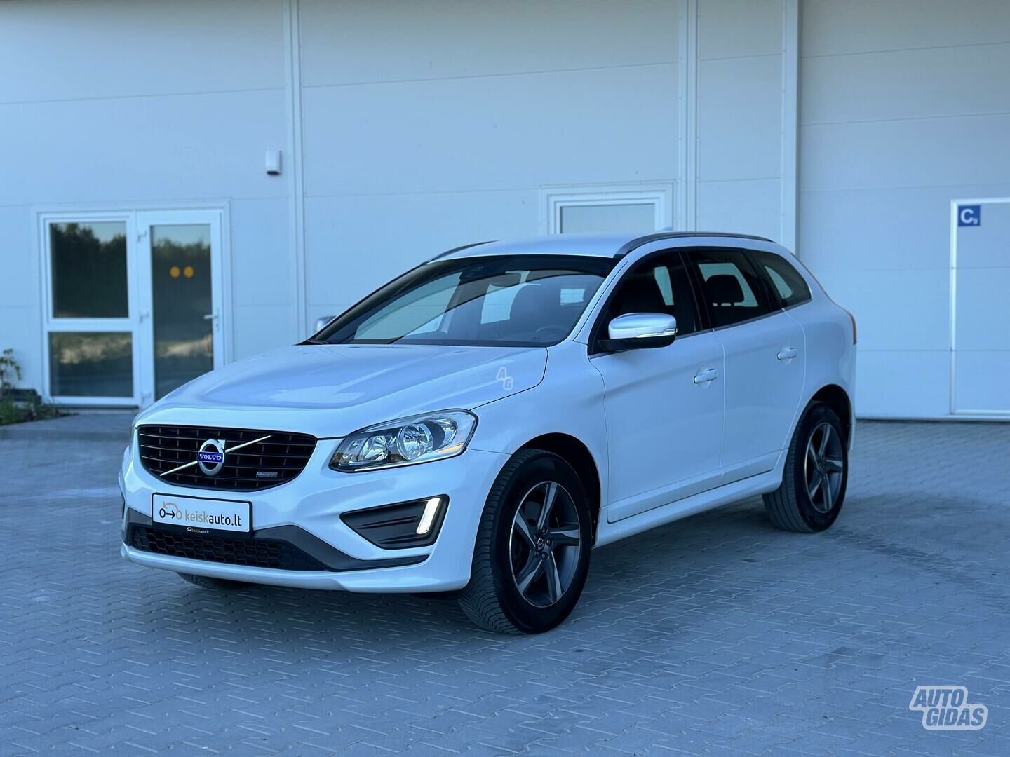 Volvo XC60 I R-DESIGN 2014 г