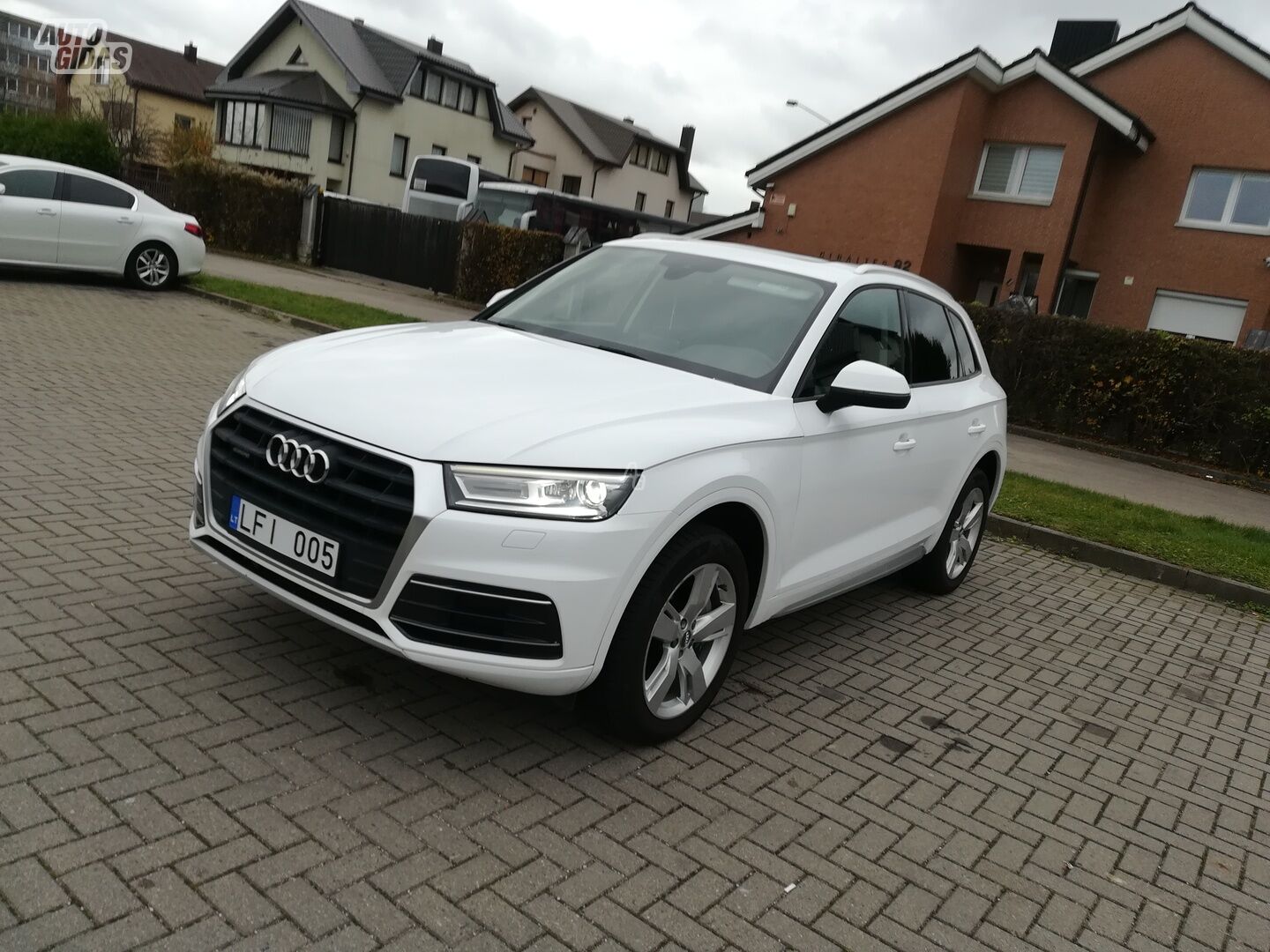 Audi Q5 2018 y Off-road / Crossover