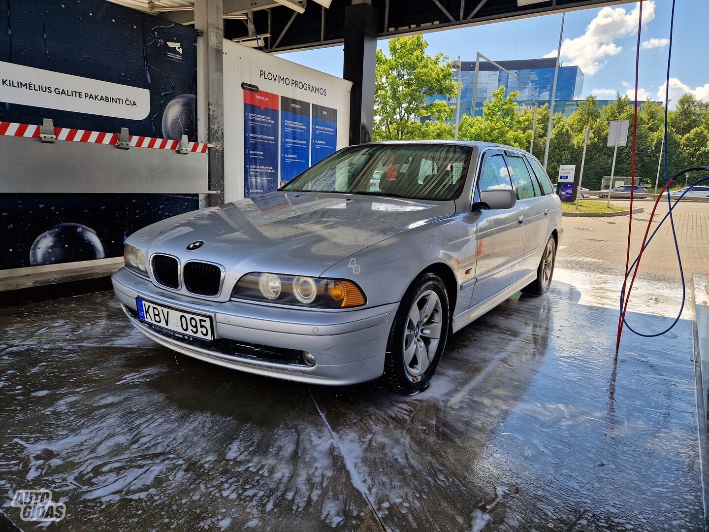 Bmw 520 E39 2001 г