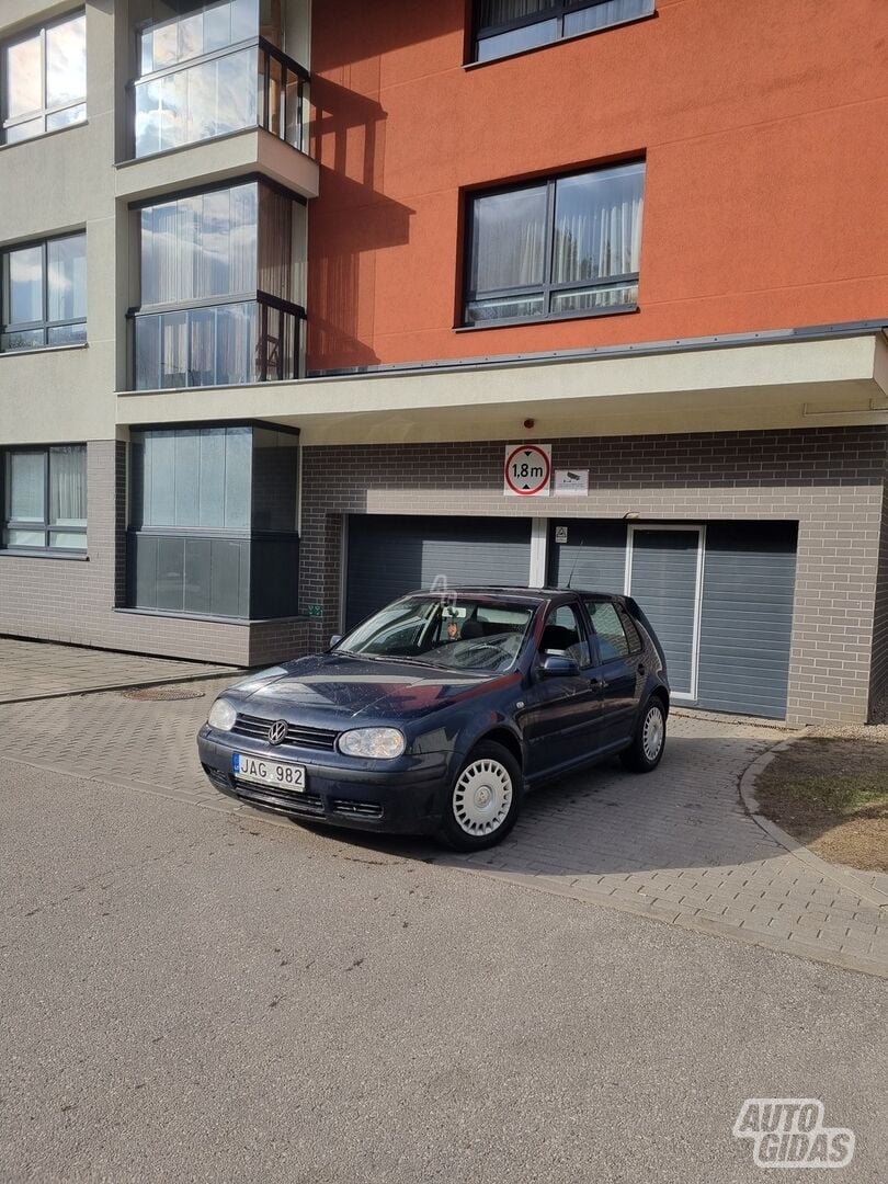 Volkswagen Golf 2001 m Hečbekas