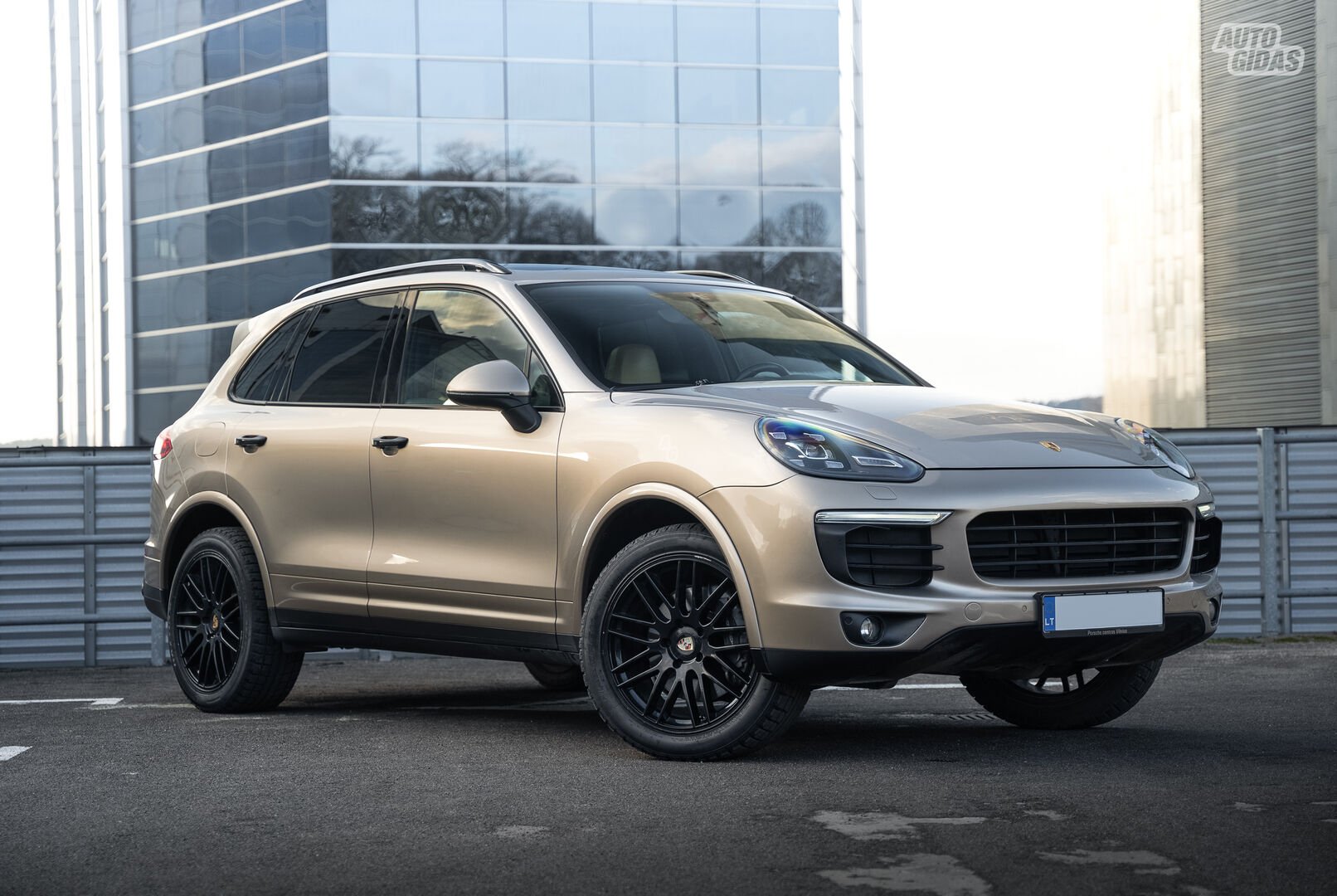 Porsche Cayenne II 2016 г