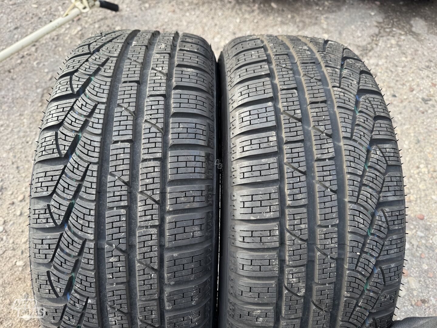 Pirelli Siunciam, 8mm  R17 winter tyres passanger car