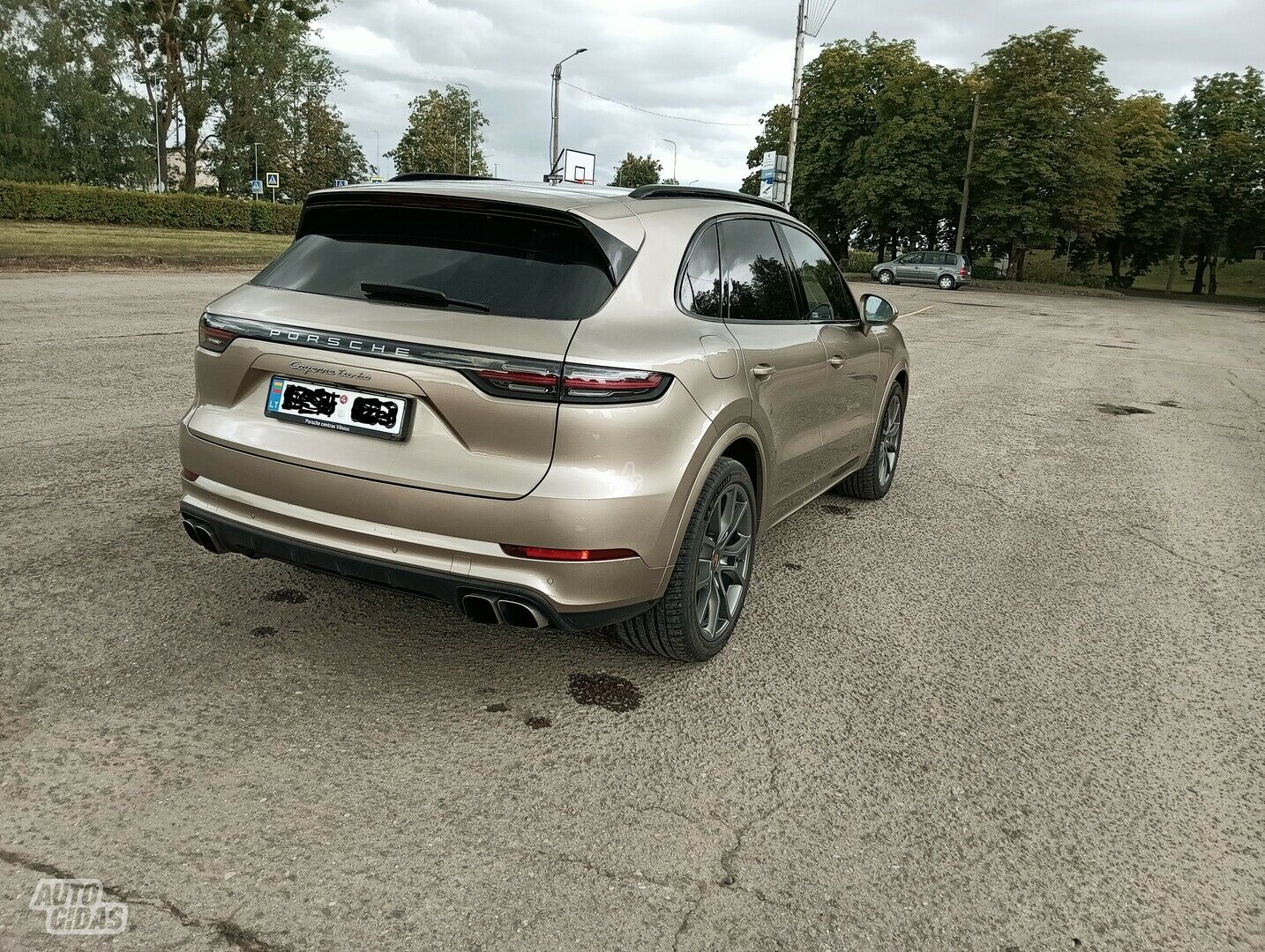 Porsche Cayenne Turbo 2018 y