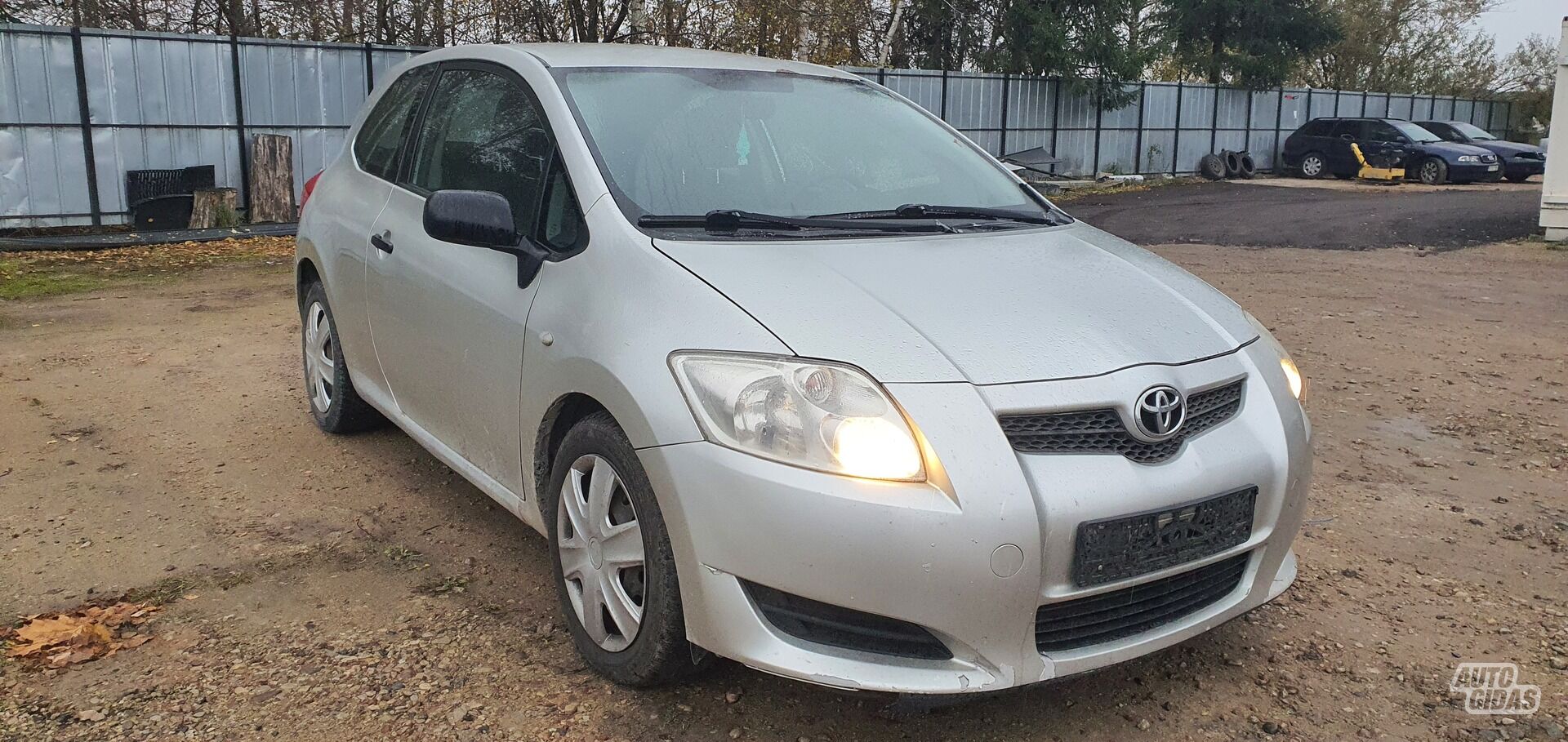 Toyota Auris 2007 y parts