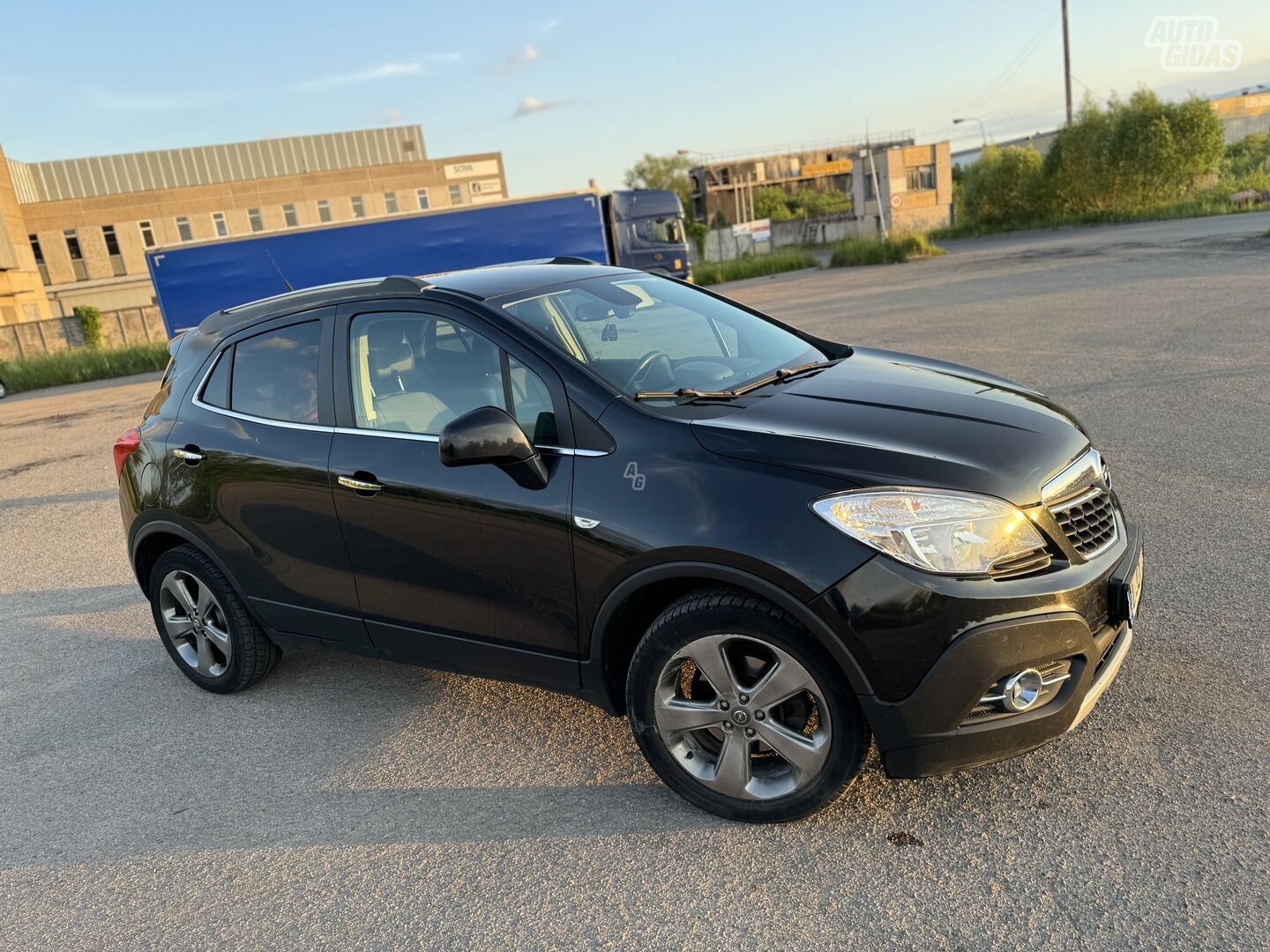 Opel Mokka 2013 y Off-road / Crossover