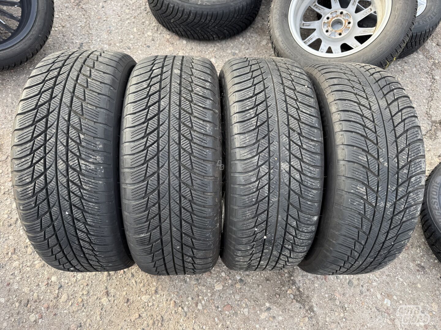 Bridgestone Siunciam, 6-7mm 2022 R17 зимние шины для автомобилей