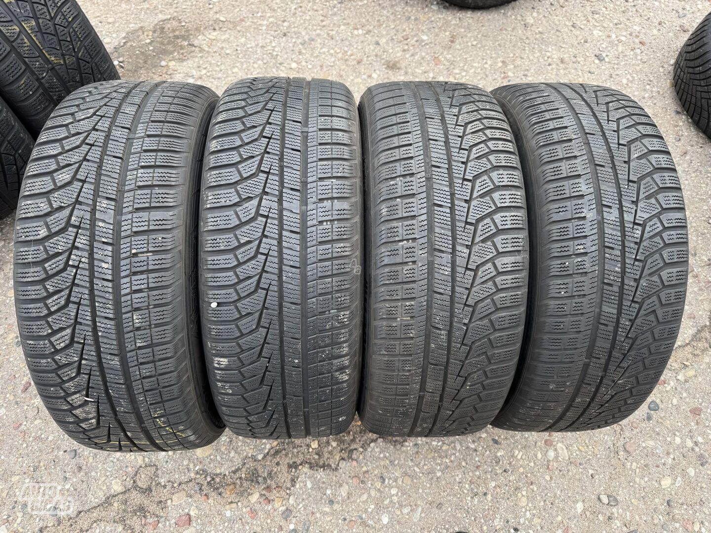 Hankook Siunciam, 5+7mm R17 зимние шины для автомобилей