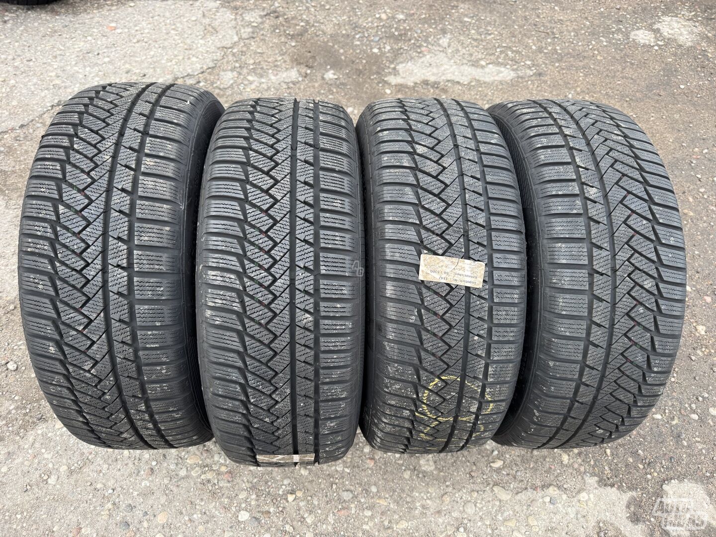 Continental Siunciam, 8mm 2020 R17 winter tyres passanger car