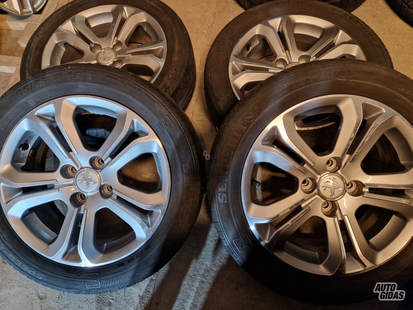 Peugeot 208 originalūs 208 light alloy R16 rims