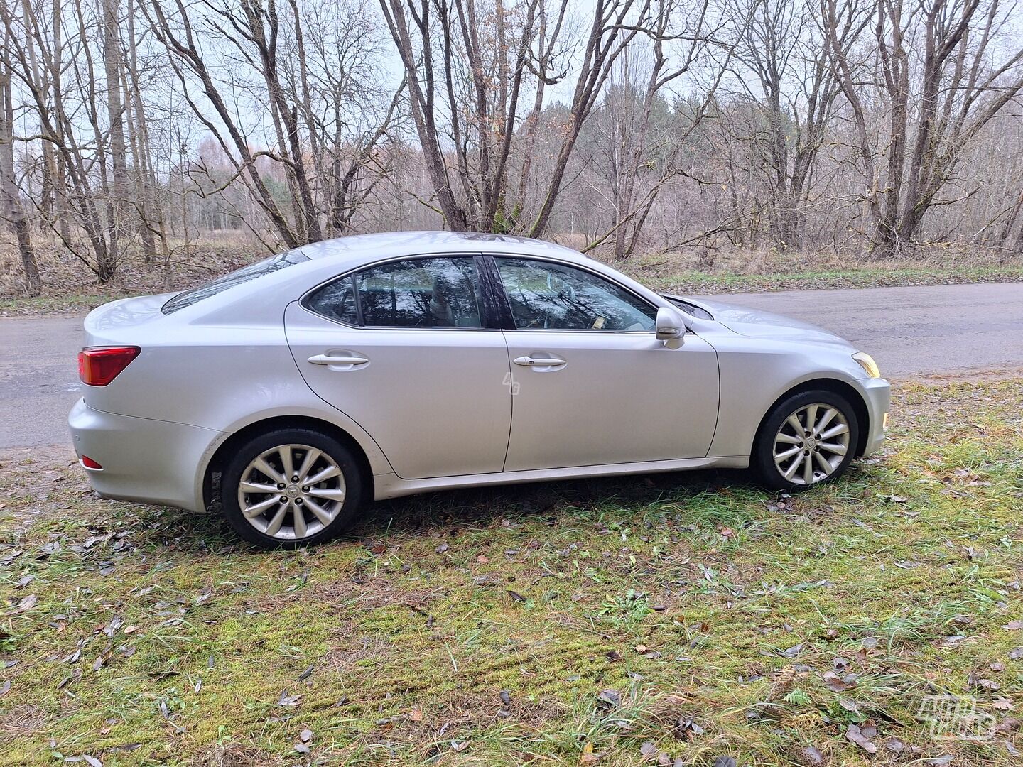 Lexus IS 220 2010 y Sedan