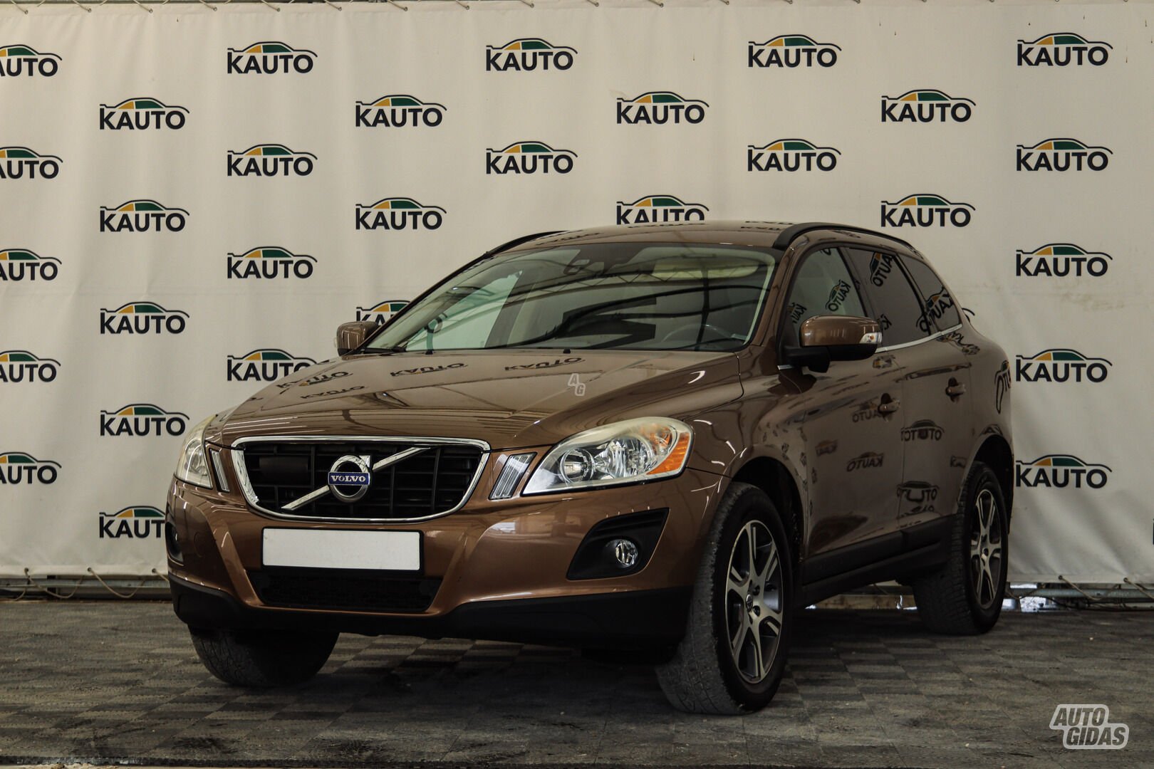 Volvo XC60 2010 г Внедорожник / Кроссовер