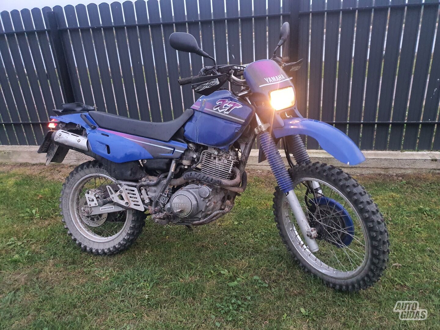 Yamaha XT 1998 y Enduro motorcycle