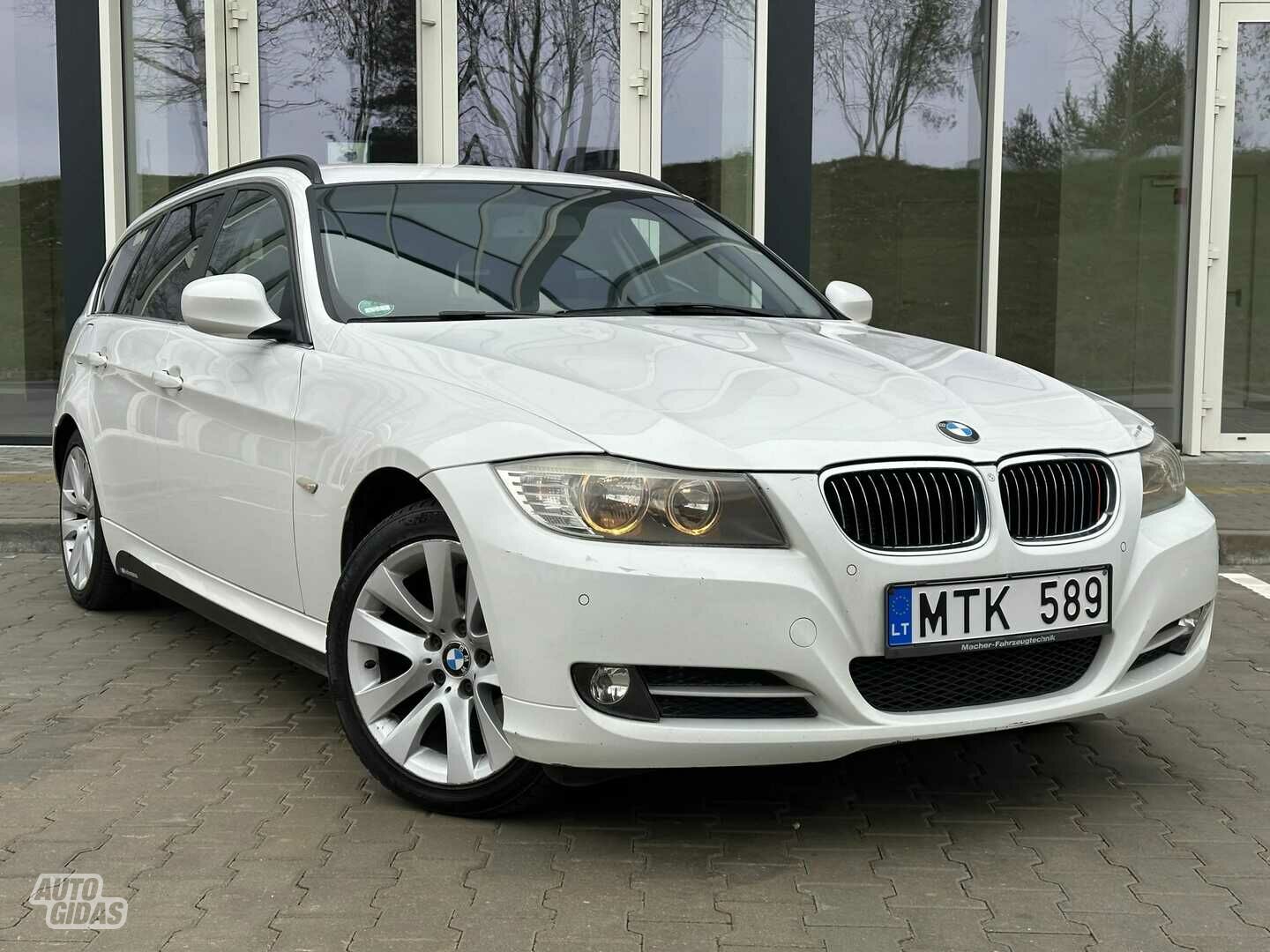 Bmw 320 2011 m Universalas