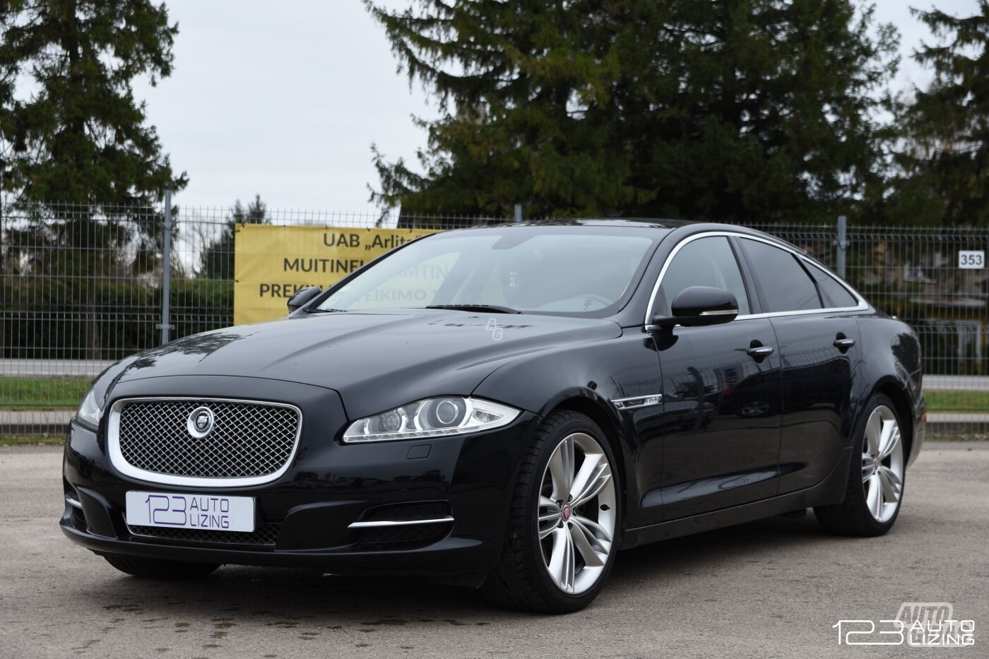 Jaguar XJ 2011 г Седан