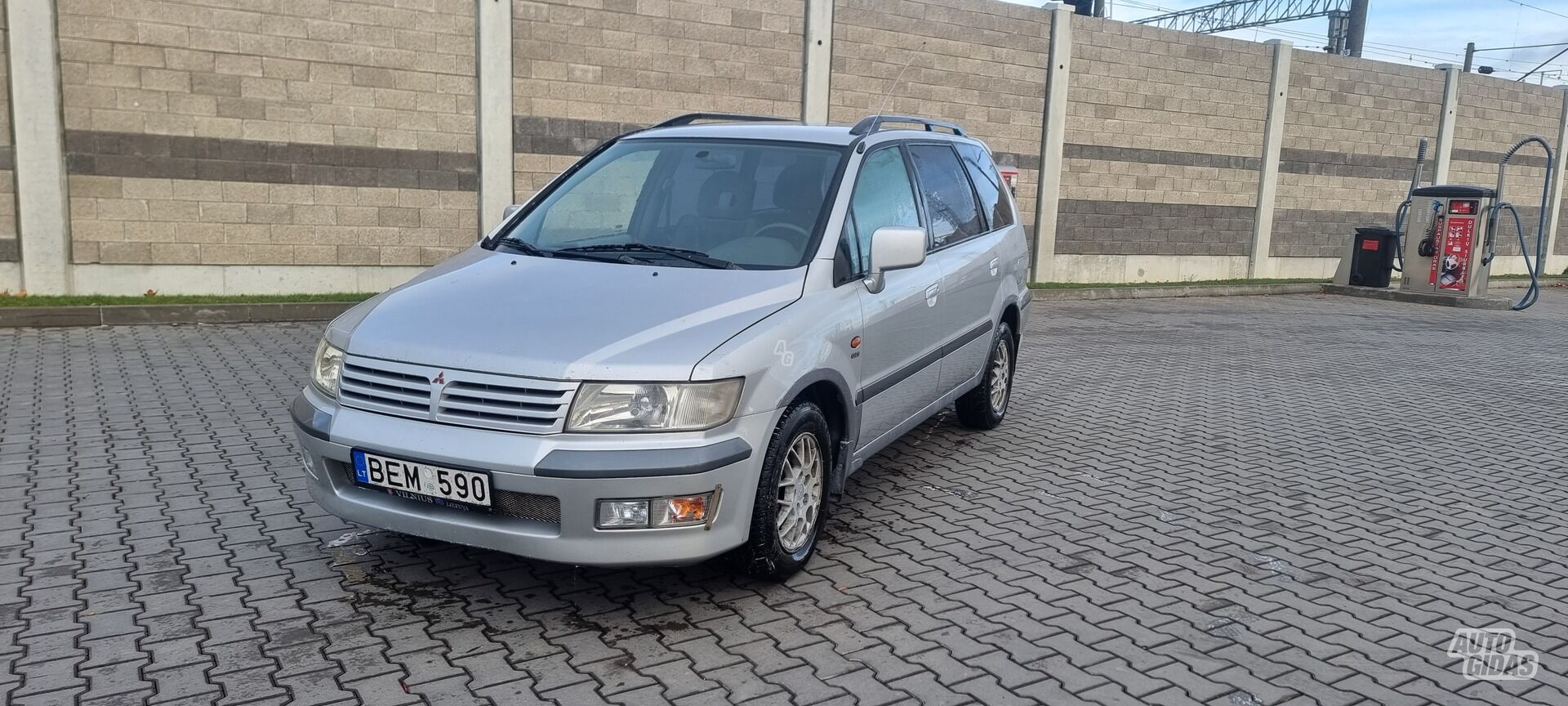 Mitsubishi Space Wagon 1999 m Vienatūris