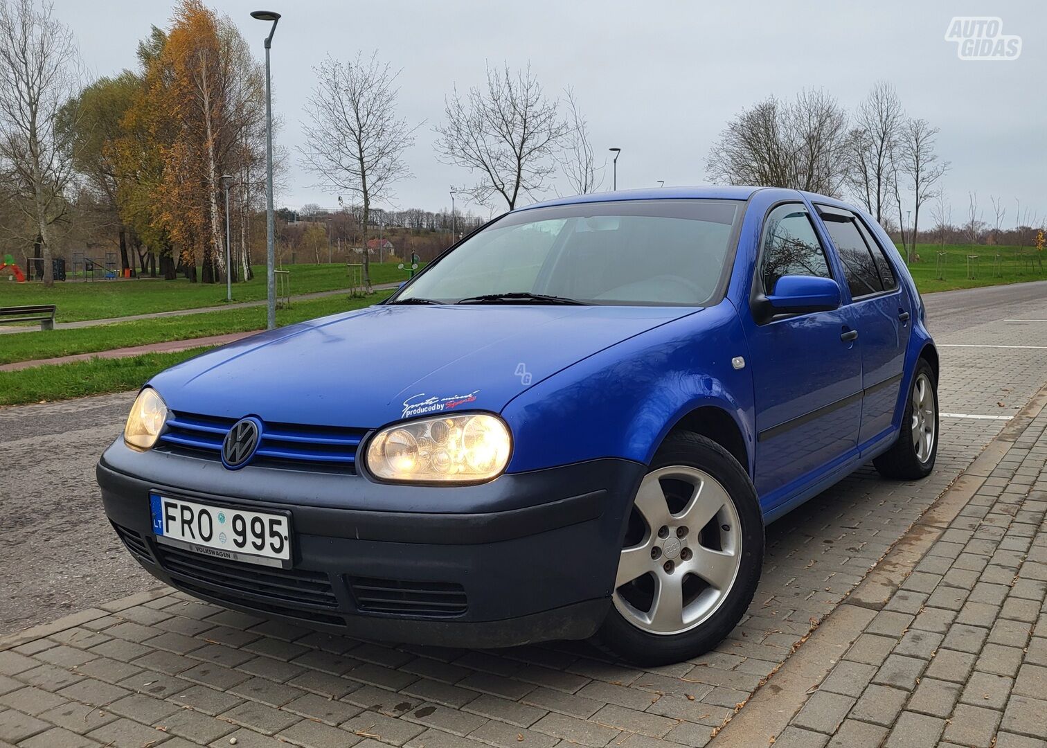 Volkswagen Golf 1999 г Хэтчбек