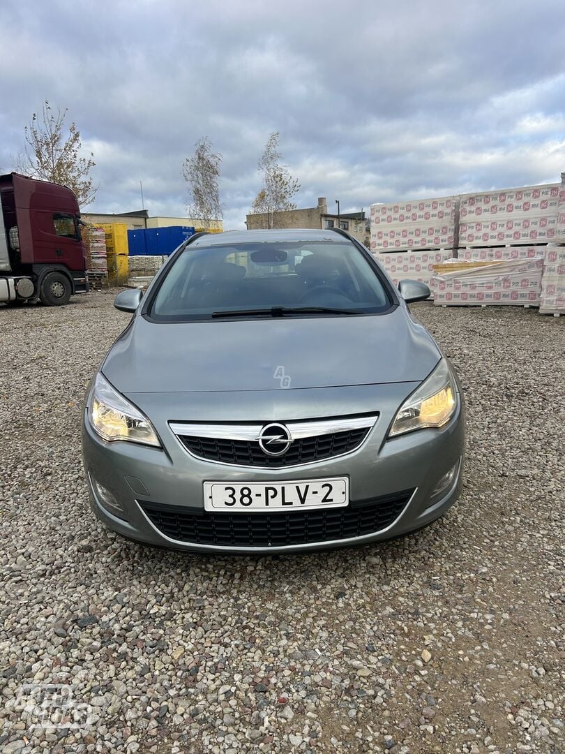 Opel Astra J 2011 m