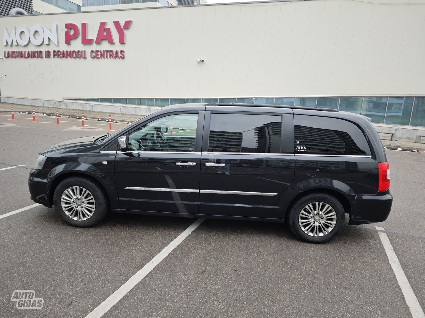 Chrysler Town & Country 2013 y Van