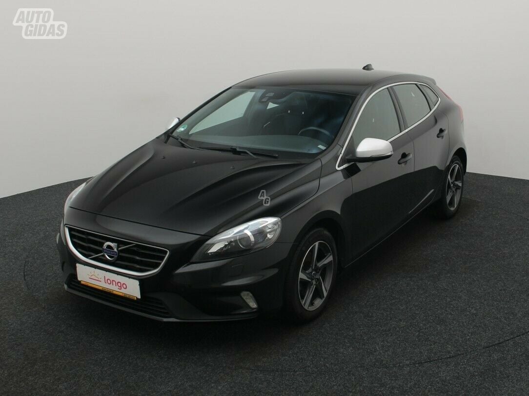 Volvo V40 2016 г Хэтчбек