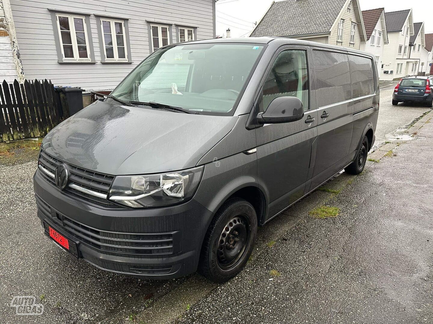 Volkswagen Transporter 27052 2016 m