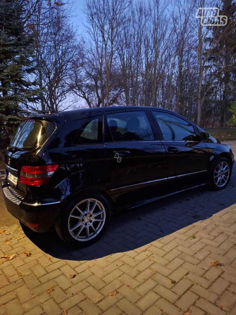 Mercedes-Benz B 180 W246 2011 m