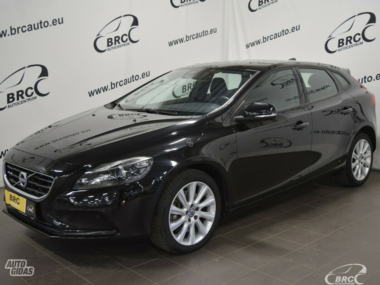 Volvo V40 D3 Kinetic 2016 y