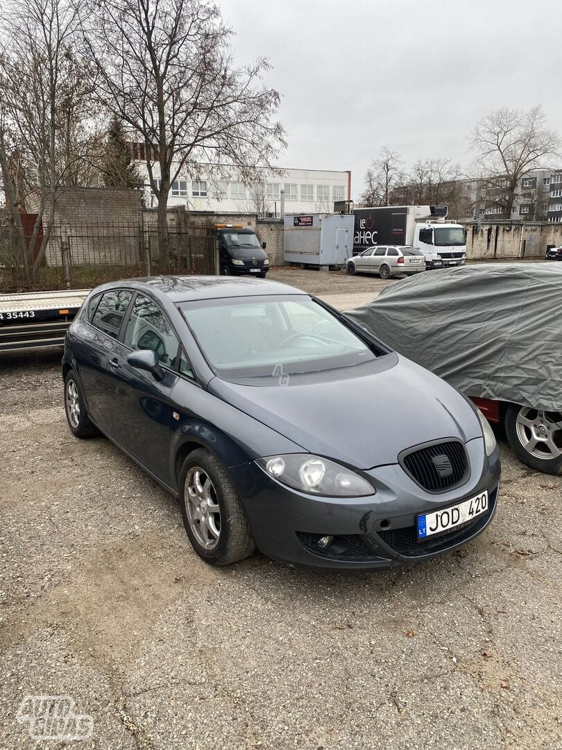 Seat Leon 2005 г Хэтчбек