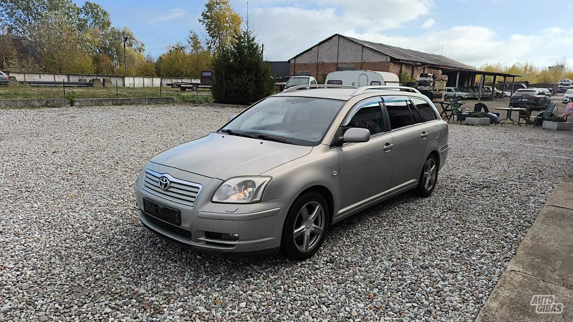 Toyota Avensis 2004 m Universalas