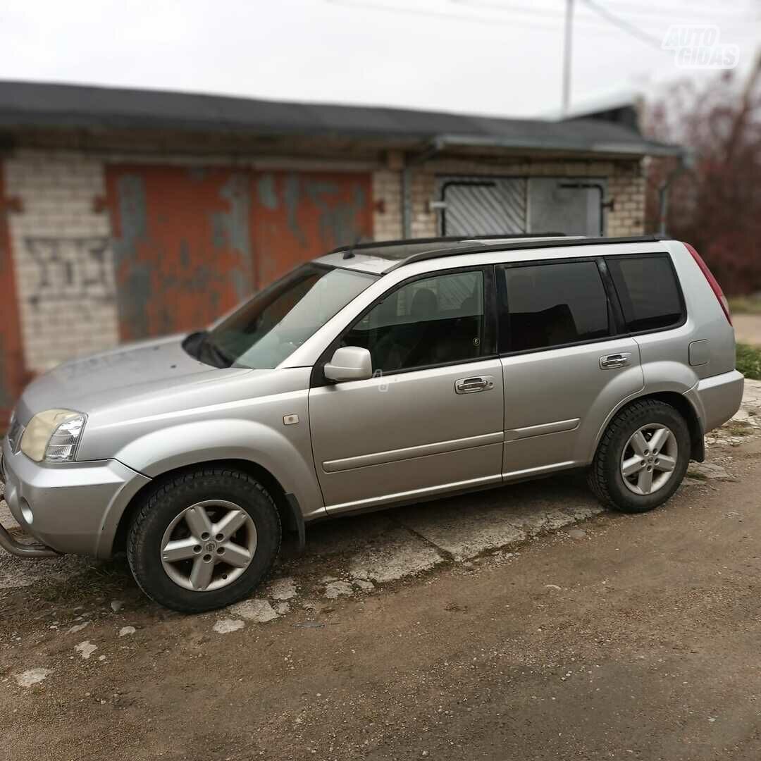 Nissan X-Trail 2005 y Off-road / Crossover